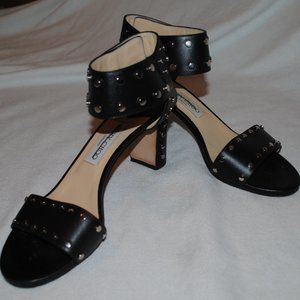 SZ 9.5 BLACK LEATHER STUDDED JIMMY CHOO, 3IN HEELS